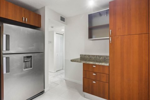 Купить таунхаус в Бойнтон-Бич, Флорида 4 комнаты, 92.53м2, № 2259753 - фото 10