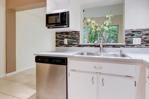 Townhouse in Clearwater, Florida 2 bedrooms, 130.62 sq.m. № 1304382 - photo 29