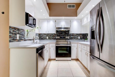 Townhouse in Clearwater, Florida 2 bedrooms, 130.62 sq.m. № 1304382 - photo 21
