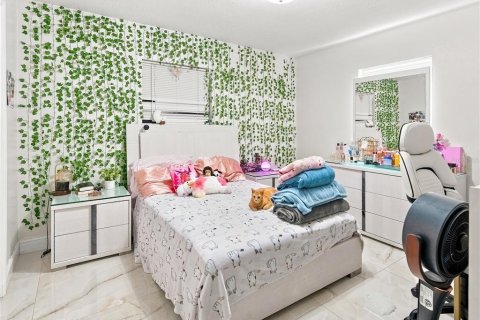 Villa ou maison à vendre à Tampa, Floride: 6 chambres, 139.17 m2 № 2347246 - photo 23