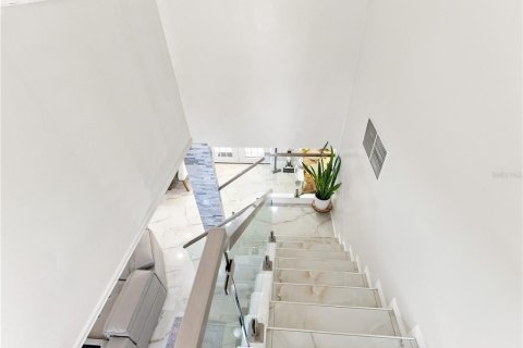 Villa ou maison à vendre à Tampa, Floride: 6 chambres, 139.17 m2 № 2347246 - photo 14