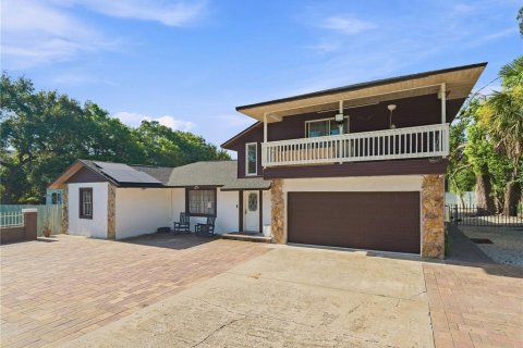 Villa ou maison à vendre à Tampa, Floride: 6 chambres, 139.17 m2 № 2347246 - photo 2