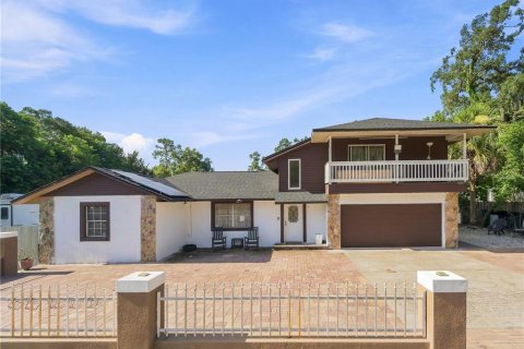 Villa ou maison à Tampa, Floride 6 chambres, 139.17 m2 № 2347246