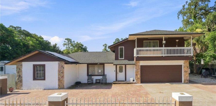 Villa ou maison à Tampa, Floride 6 chambres, 139.17 m2 № 2347246