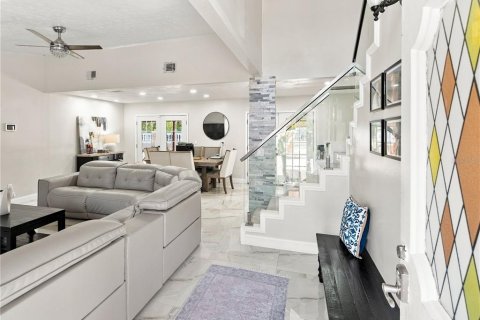 Villa ou maison à vendre à Tampa, Floride: 6 chambres, 139.17 m2 № 2347246 - photo 12