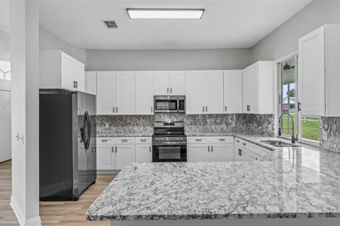Villa ou maison à vendre à Winter Haven, Floride: 4 chambres, 228.45 m2 № 2385848 - photo 25