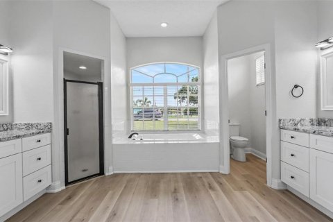 Villa ou maison à vendre à Winter Haven, Floride: 4 chambres, 228.45 m2 № 2385848 - photo 8