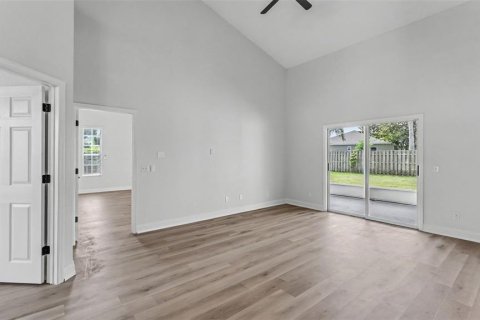 Villa ou maison à vendre à Winter Haven, Floride: 4 chambres, 228.45 m2 № 2385848 - photo 5