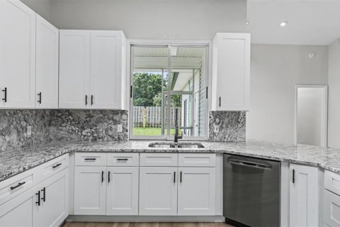 Villa ou maison à vendre à Winter Haven, Floride: 4 chambres, 228.45 m2 № 2385848 - photo 27