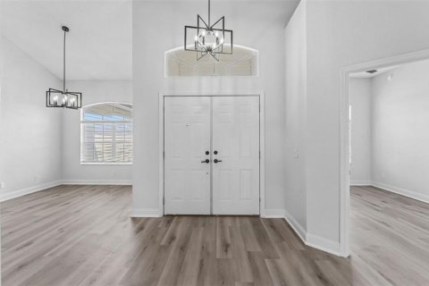 Villa ou maison à vendre à Winter Haven, Floride: 4 chambres, 228.45 m2 № 2385848 - photo 4