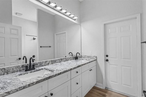 Villa ou maison à vendre à Winter Haven, Floride: 4 chambres, 228.45 m2 № 2385848 - photo 13