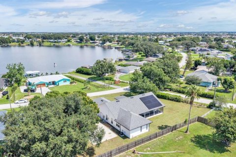 Villa ou maison à vendre à Winter Haven, Floride: 4 chambres, 228.45 m2 № 2385848 - photo 20