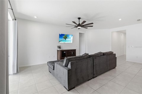 Villa ou maison à vendre à DeLand, Floride: 3 chambres, 175.96 m2 № 2148146 - photo 6