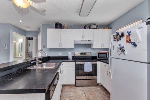 Condo in Punta Gorda, Florida, 2 bedrooms  № 1800379 - photo 10