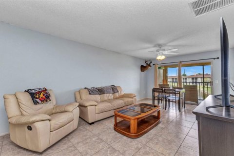 Condo in Punta Gorda, Florida, 2 bedrooms  № 1800379 - photo 12
