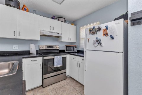 Condo in Punta Gorda, Florida, 2 bedrooms  № 1800379 - photo 11