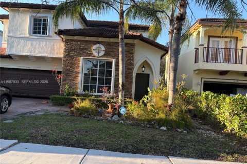 Дом в Майами, Флорида 4 спальни, 219.99м2 № 2050354