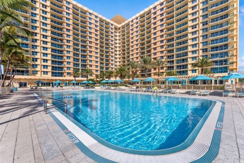 Copropriété à louer à Hollywood, Floride: 1 chambre, 77.57 m2 № 2431395 - photo 27