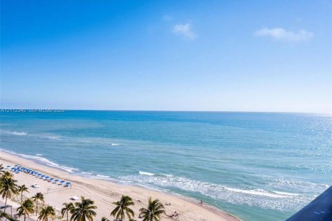 Copropriété à louer à Hollywood, Floride: 1 chambre, 77.57 m2 № 2431395 - photo 22