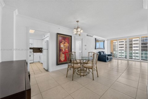 Copropriété à louer à Hollywood, Floride: 1 chambre, 77.57 m2 № 2431395 - photo 6