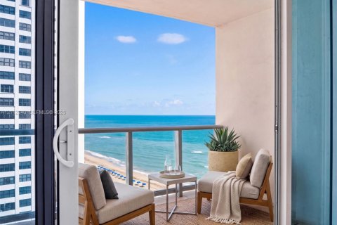 Copropriété à louer à Hollywood, Floride: 1 chambre, 77.57 m2 № 2431395 - photo 21
