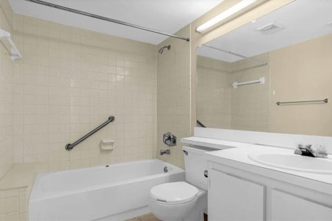 Condominio en venta en Sanford, Florida, 2 dormitorios, 90.58 m2 № 1855561 - foto 9