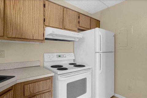 Condominio en venta en Sanford, Florida, 2 dormitorios, 90.58 m2 № 1855561 - foto 4