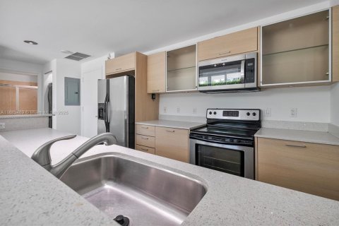 Copropriété à vendre à Miami, Floride: 2 chambres, 94.76 m2 № 1929927 - photo 12