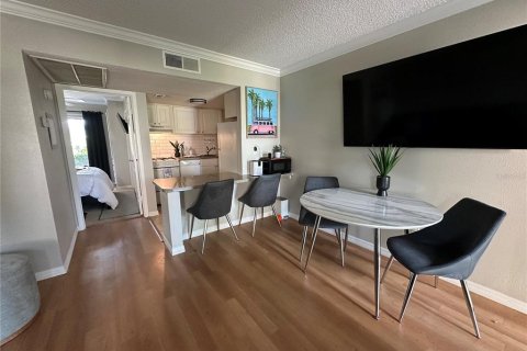 Condo in Altamonte Springs, Florida, 1 bedroom  № 1737062 - photo 4