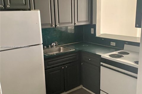 Copropriété à louer à Miami Beach, Floride: 34.37 m2 № 1842935 - photo 18