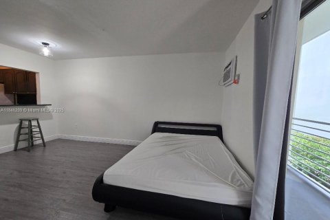 Copropriété à louer à Miami Beach, Floride: 34.37 m2 № 1842935 - photo 5