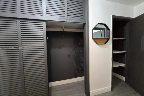 Copropriété à louer à Miami Beach, Floride: 34.37 m2 № 1842935 - photo 8