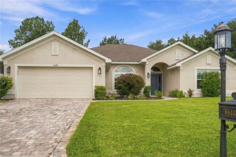 Villa ou maison à Dunnellon, Floride 4 chambres, 216.74 m2 № 2363342