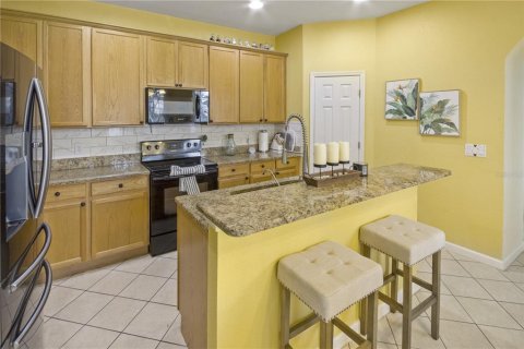 Villa ou maison à vendre à Kissimmee, Floride: 4 chambres, 206.8 m2 № 2418408 - photo 9