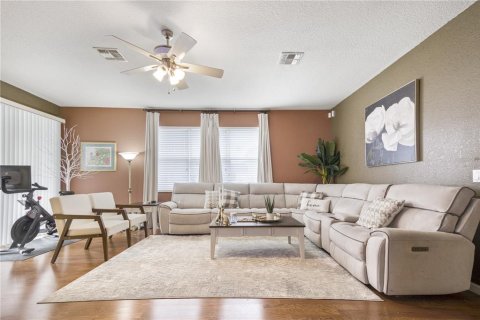 Villa ou maison à vendre à Kissimmee, Floride: 4 chambres, 206.8 m2 № 2418408 - photo 8