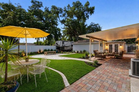 Villa ou maison à vendre à Tampa, Floride: 6 chambres, 181.62 m2 № 2349187 - photo 11