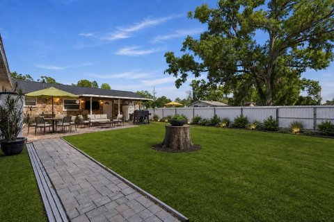 Villa ou maison à vendre à Tampa, Floride: 6 chambres, 181.62 m2 № 2349187 - photo 13