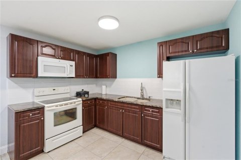 Villa ou maison à vendre à Tampa, Floride: 6 chambres, 181.62 m2 № 2349187 - photo 26
