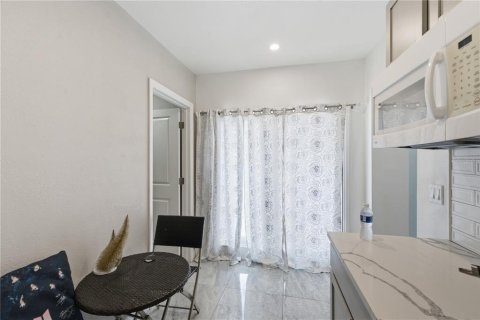 Villa ou maison à vendre à Tampa, Floride: 6 chambres, 181.62 m2 № 2349187 - photo 19
