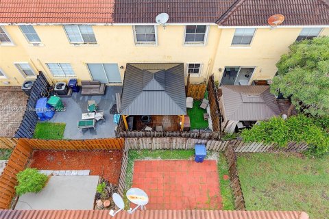 Townhouse in Miami, Florida 4 bedrooms, 184.41 sq.m. № 1874818 - photo 29
