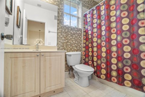 Townhouse in Miami, Florida 4 bedrooms, 184.41 sq.m. № 1874818 - photo 18