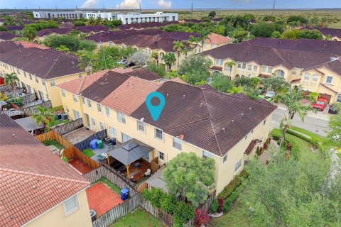 Townhouse in Miami, Florida 4 bedrooms, 184.41 sq.m. № 1874818 - photo 28