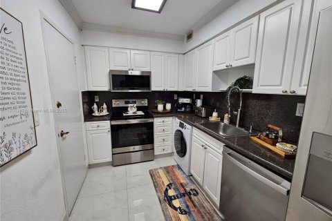 Copropriété à louer à Hollywood, Floride: 1 chambre, 69.21 m2 № 2020541 - photo 19