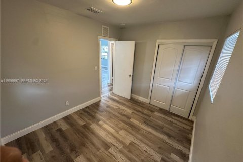 Casa en alquiler en Fort Lauderdale, Florida, 3 dormitorios, 128.58 m2 № 2010640 - foto 12