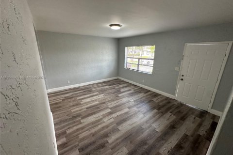 Casa en alquiler en Fort Lauderdale, Florida, 3 dormitorios, 128.58 m2 № 2010640 - foto 11