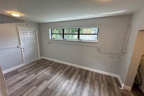 Casa en alquiler en Fort Lauderdale, Florida, 3 dormitorios, 128.58 m2 № 2010640 - foto 16