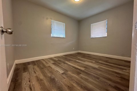 Casa en alquiler en Fort Lauderdale, Florida, 3 dormitorios, 128.58 m2 № 2010640 - foto 13