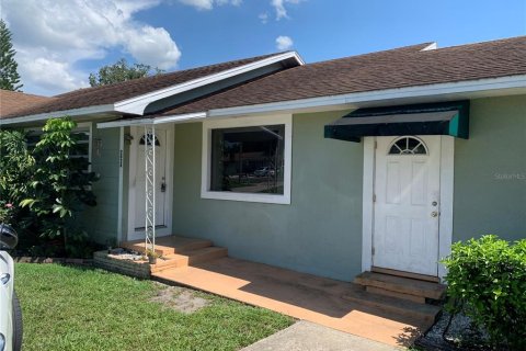 Casa en alquiler en Winter Haven, Florida, 3 dormitorios, 160.81 m2 № 1913564 - foto 2