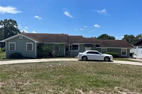 Casa en alquiler en Winter Haven, Florida, 3 dormitorios, 160.81 m2 № 1913564 - foto 1