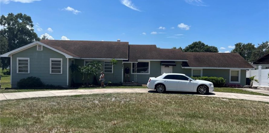 Casa en Winter Haven, Florida 3 dormitorios, 160.81 m2 № 1913564